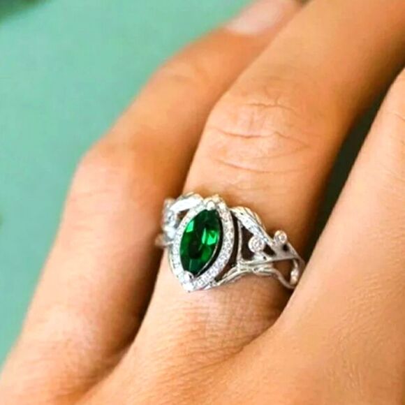 Oval Cut Emerald & White Baguette Diamond Cocktail Ring 925 Sterling Silver - Picture 3 of 3